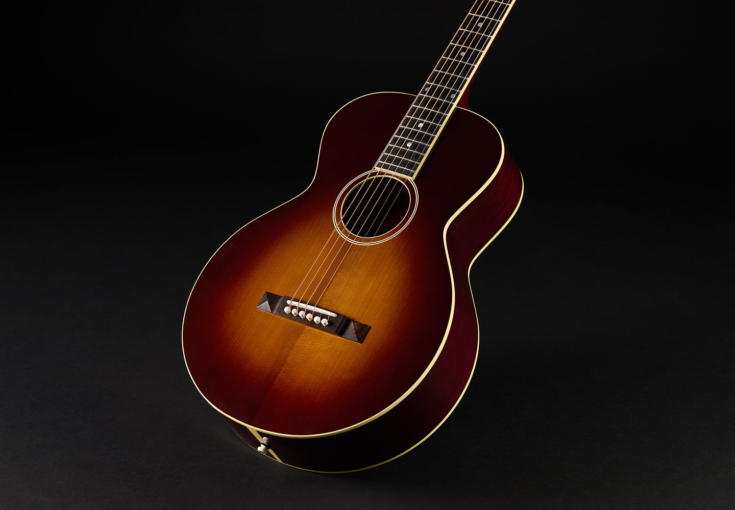 La Gibson Custom L-1 Anniversary en Cremona Burst conmemora 100